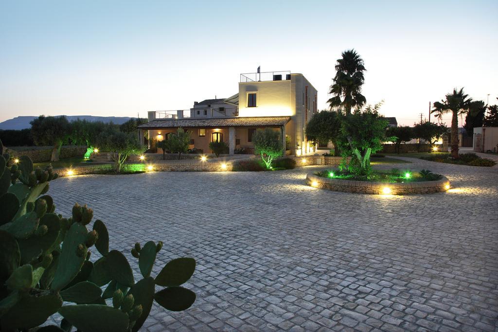 Casal Sikelio Aparthotel 4*