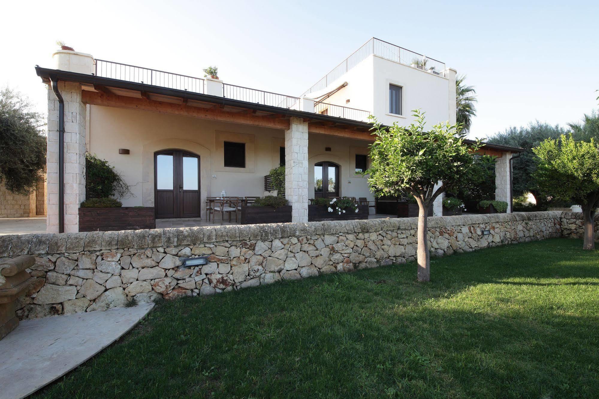 Aparthotel Casal Sikelio 4*